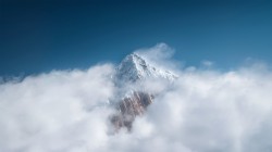 雪山云风景桌面壁纸