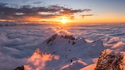 瑞士乌尔纳埃施 自然风景 天空 云 太阳 雪山 风景超清壁纸
