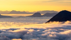 山峰 云 仙境 电脑风景壁纸