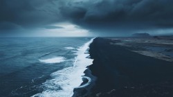 大海海浪黑白风景桌面壁纸