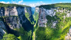 美丽峡谷风景壁纸