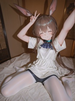 兔兔 <strong>明日方舟</strong>阿米娅 黑丝永远的神 白丝yyds