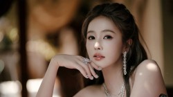 白鹿 光影美女高清桌面壁纸图片 知性美女、气质美女、甜妹美女