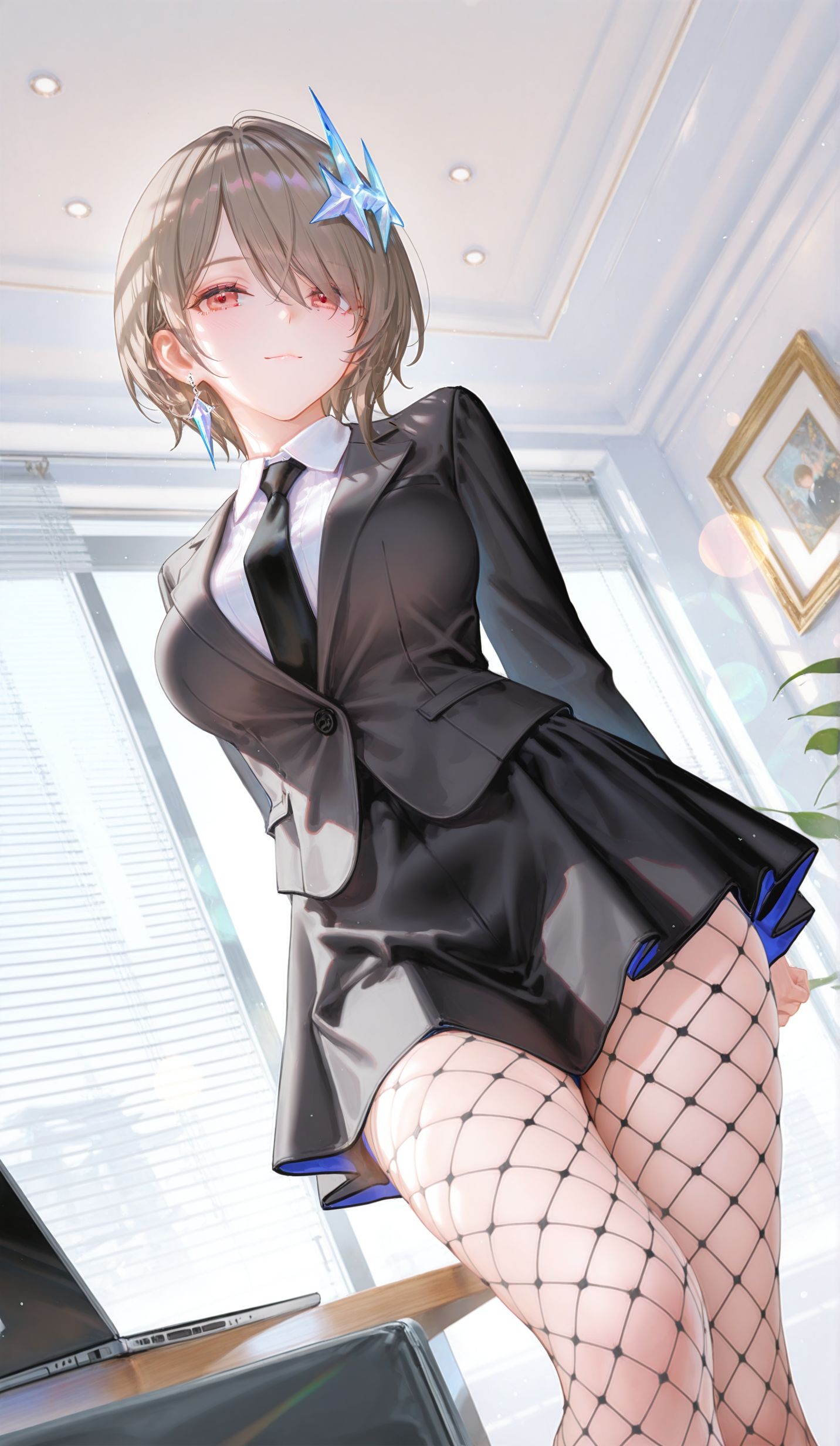 丽塔职业装。喜欢黑丝还是渔网呢 崩坏三