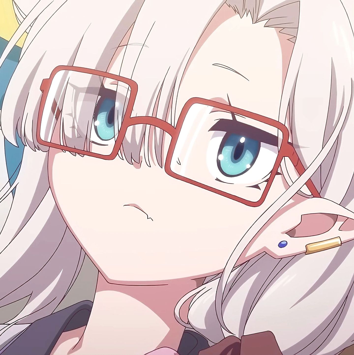 二次元动漫高清头像 不擅长吸血的吸血鬼